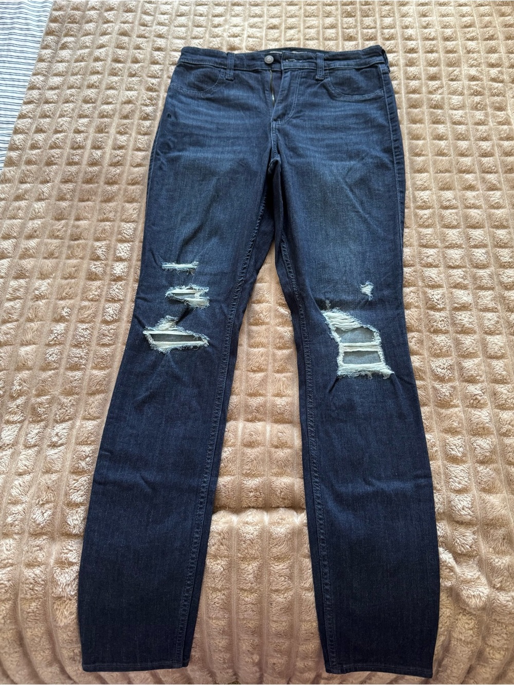 Hollister Dark Wash Ripped Curvy High-Rise Jean Legging